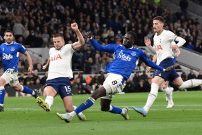 金年会共享联赛-英超大佬实力碾压对手，比分轻松取胜