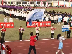 竞技场上劲敌对决!球员们挥洒汗水拼搏 竞技场上劲敌对决!球员们挥洒汗水拼搏